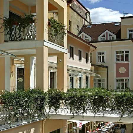 Pension-Apartmany Cesky Dvur Marianske Lazne Bagian luar foto