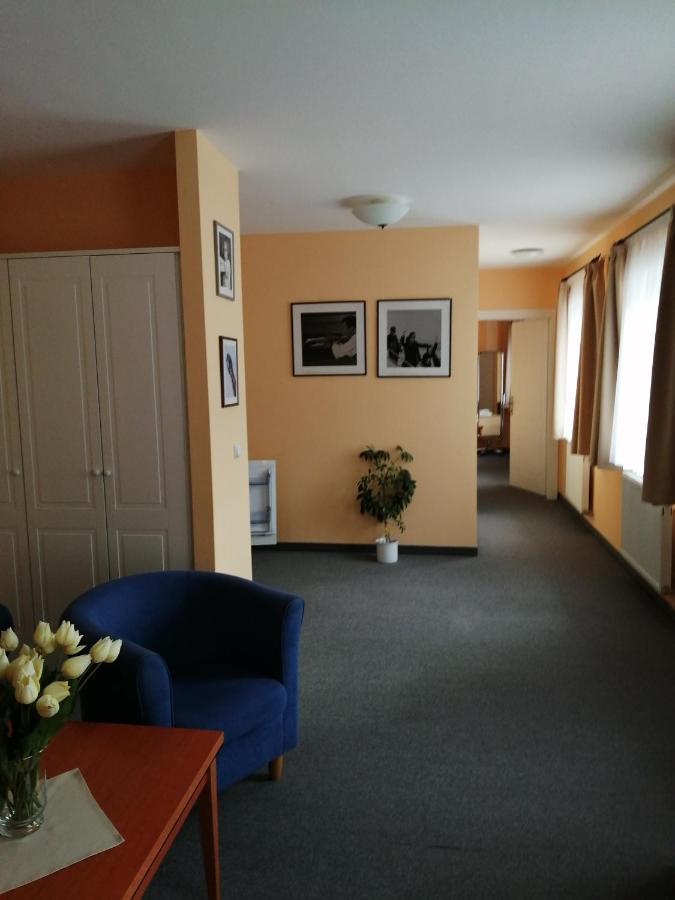 Pension-Apartmany Cesky Dvur Marianske Lazne Bagian luar foto