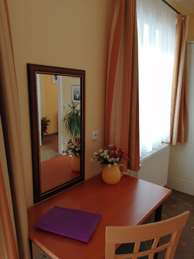 Pension-Apartmany Cesky Dvur Marianske Lazne Bagian luar foto