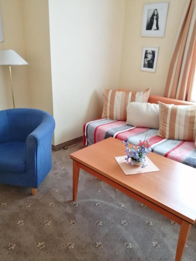 Pension-Apartmany Cesky Dvur Marianske Lazne Bagian luar foto