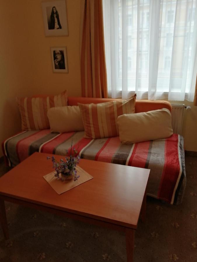 Pension-Apartmany Cesky Dvur Marianske Lazne Bagian luar foto